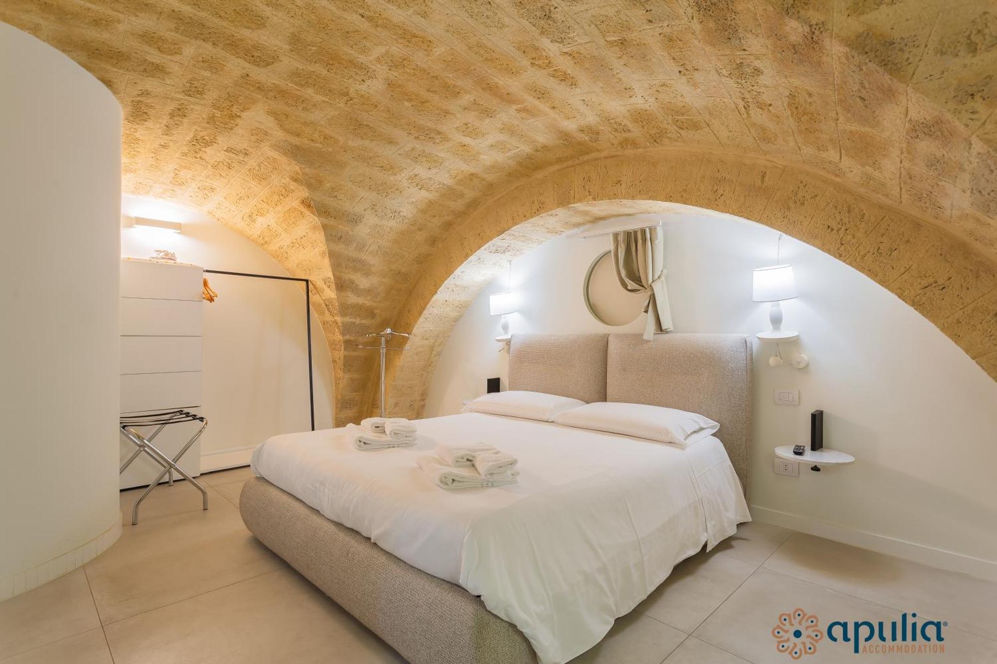 Zema Home By Apulia Accommodation Бари Экстерьер фото