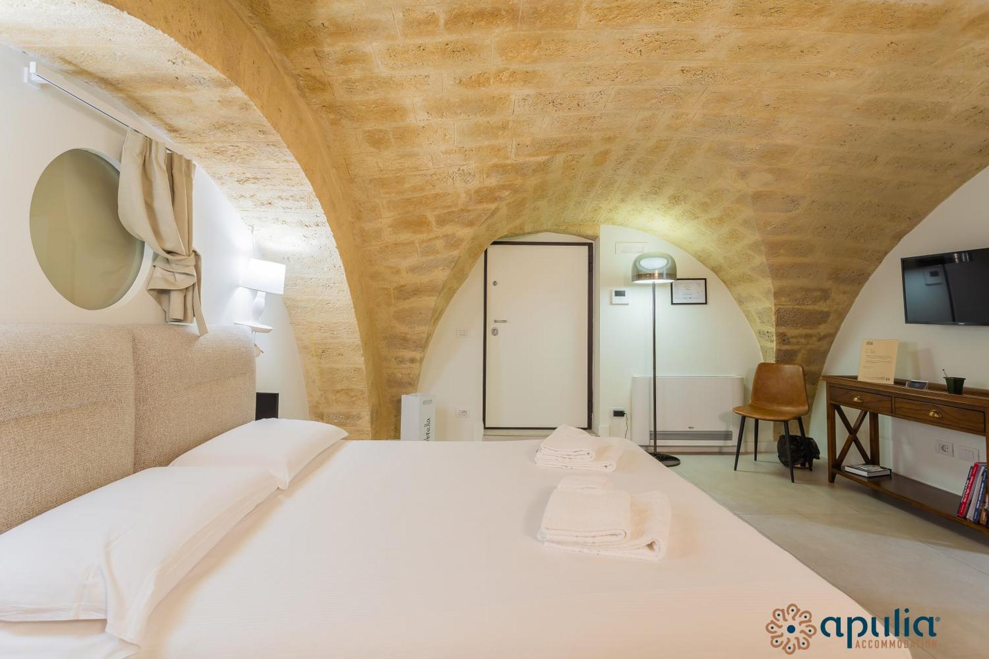 Zema Home By Apulia Accommodation Бари Экстерьер фото