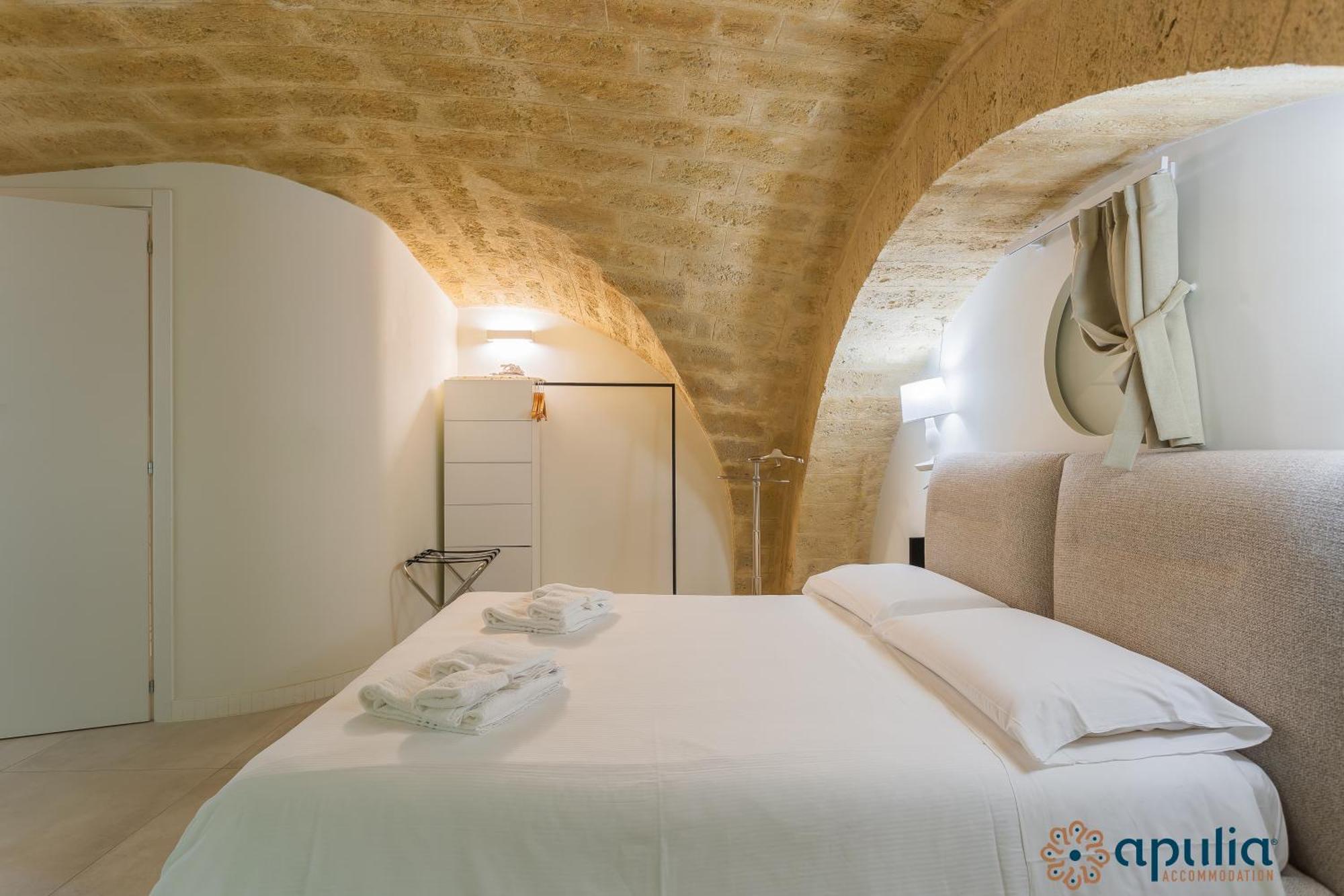 Zema Home By Apulia Accommodation Бари Экстерьер фото